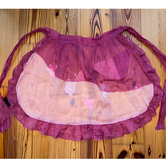 Vintage 1960’s Soft Pink Purple Cotton Apron • Floral Butterly Embroidery - Picture 3 of 8